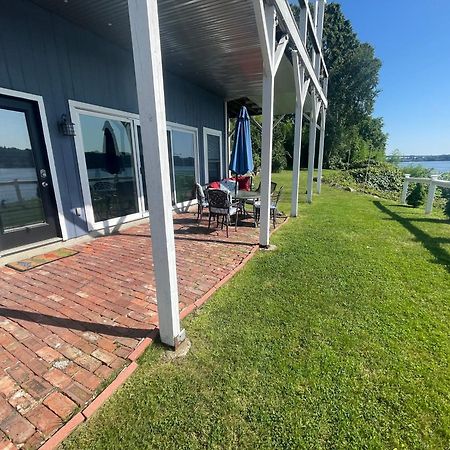 Waterfront Home With A View 格罗顿 外观 照片