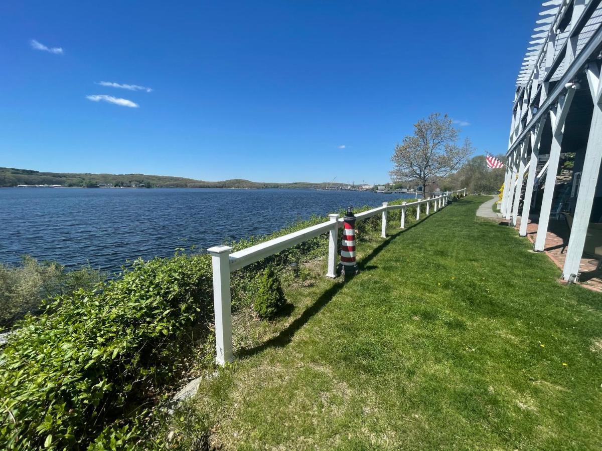 Waterfront Home With A View 格罗顿 外观 照片