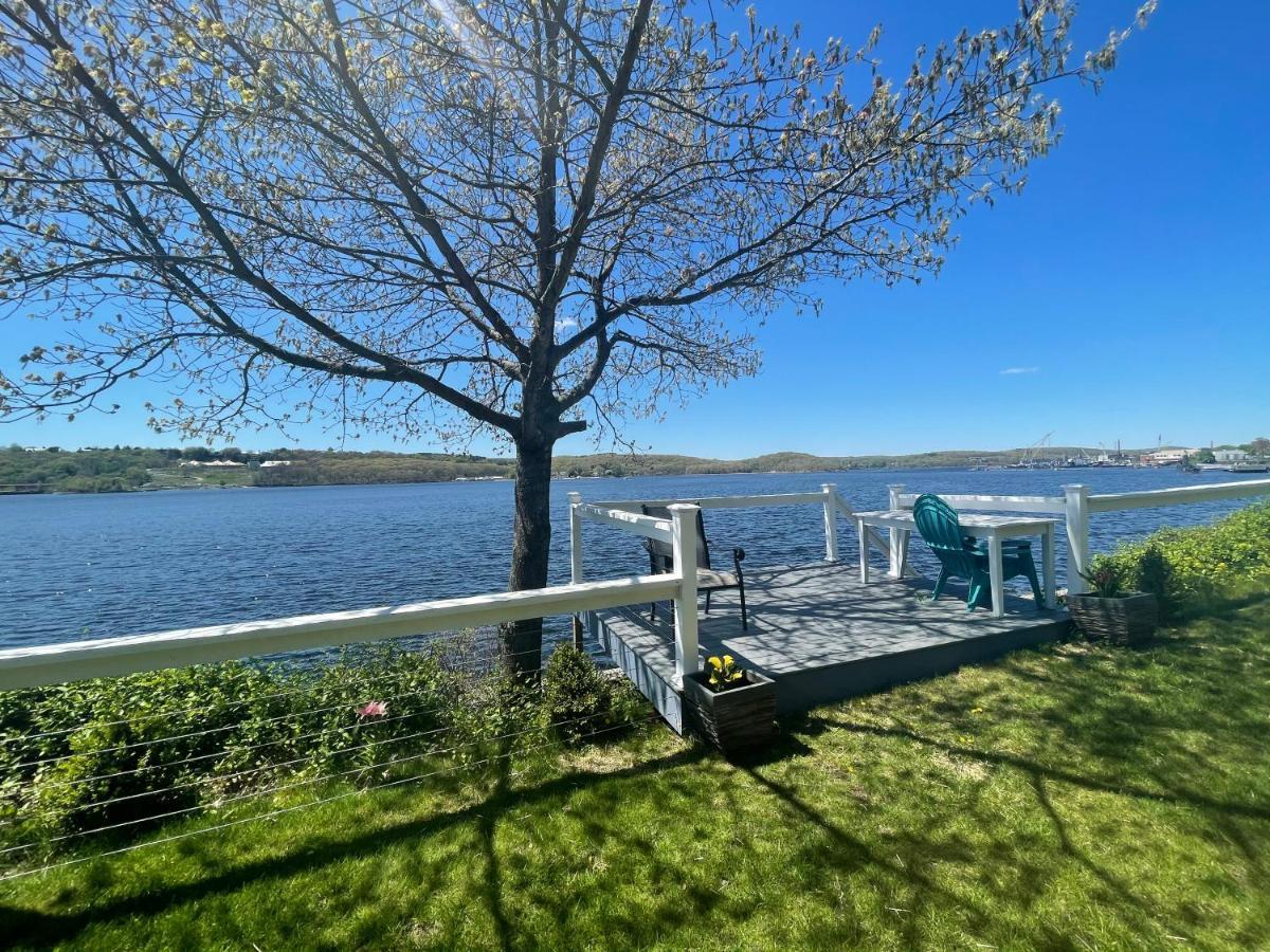 Waterfront Home With A View 格罗顿 外观 照片