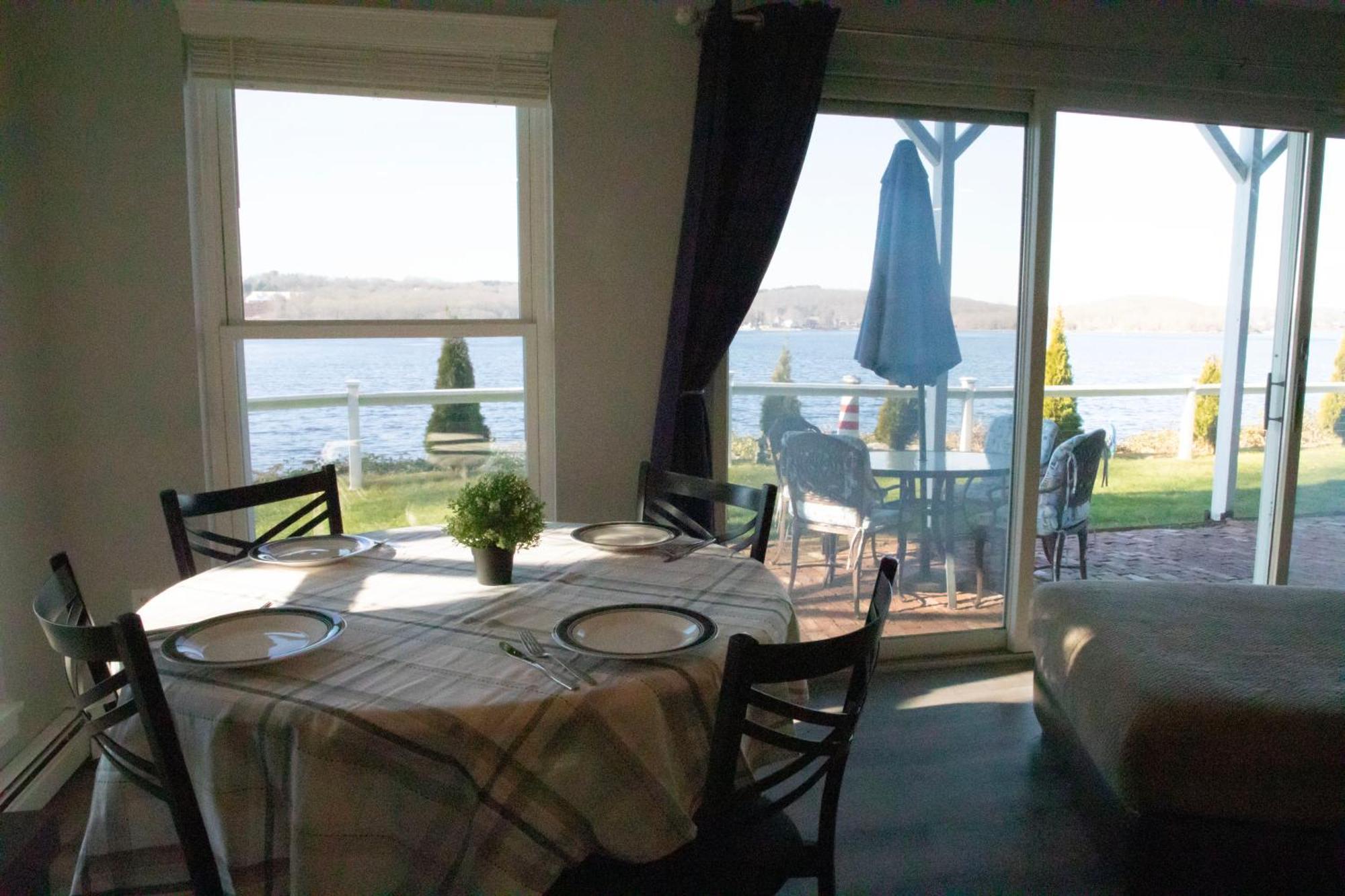 Waterfront Home With A View 格罗顿 外观 照片